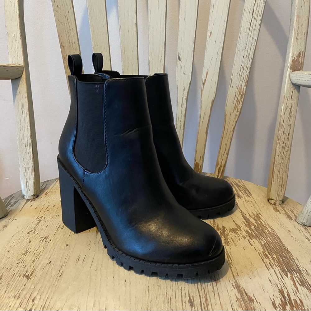 Black Leather Chunky Heel Ankle Boots